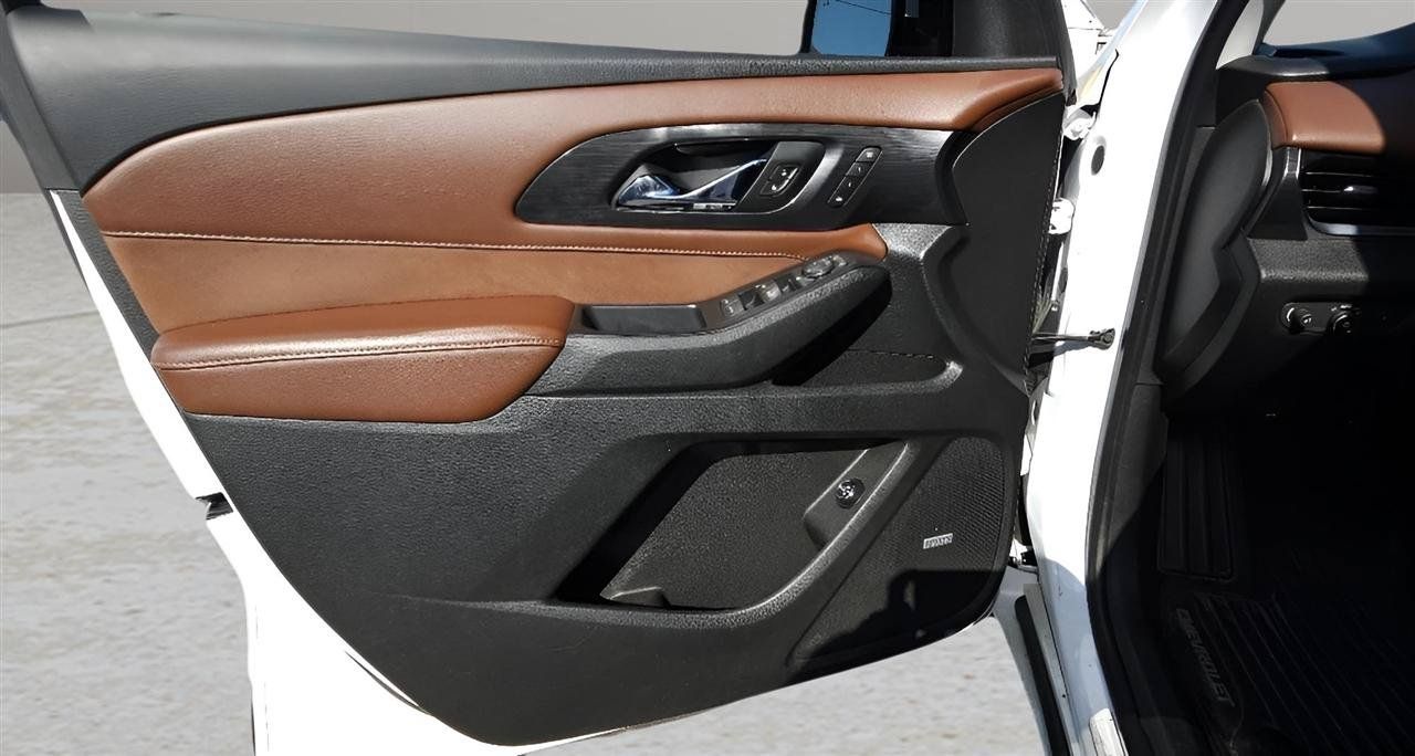 Used 2018 Chevrolet Traverse High Country AWD/4WD image 9