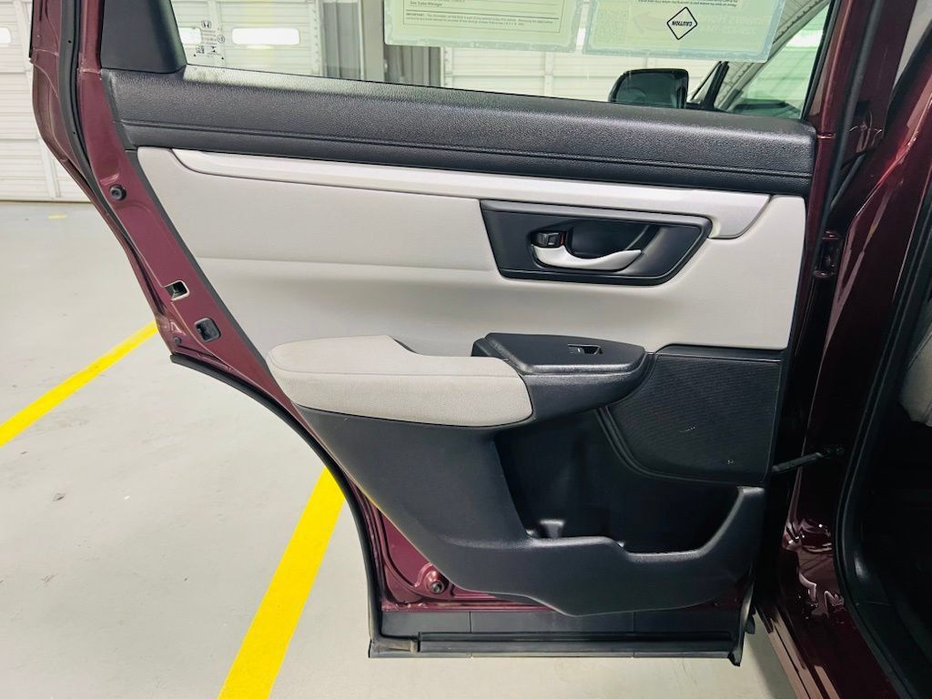 Used 2017 Honda CR-V LX image 25
