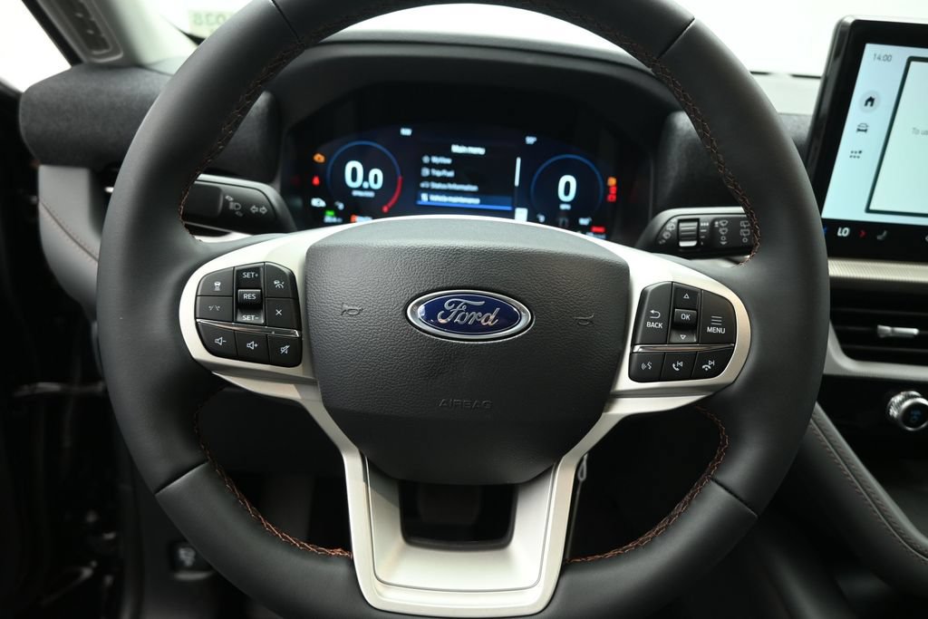New 2026 Ford Explorer Active RWD image 13