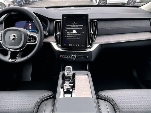 New 2026 Volvo XC90 B6 Ultra w/ Protection Package image 7