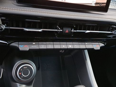 New 2025 Alfa Romeo Tonale image 13