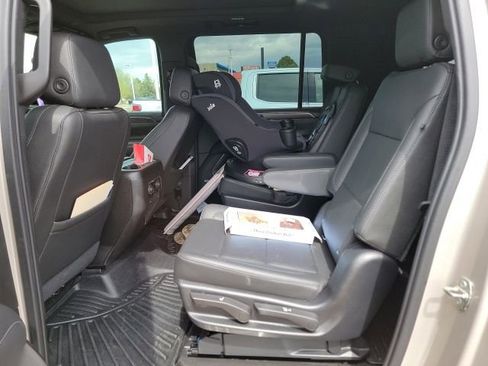 Certified 2021 Chevrolet Suburban Z71 image 8