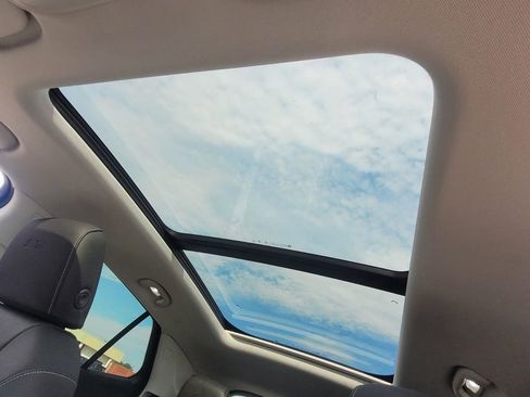 New 2025 Buick Envision Sport Touring image 9