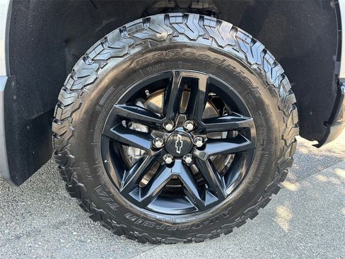 Used 2021 Chevrolet Silverado 1500 LT Trail Boss w/ Bed Protection Package image 10