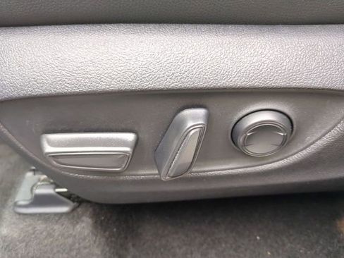Used 2025 Toyota Grand Highlander FWD image 23