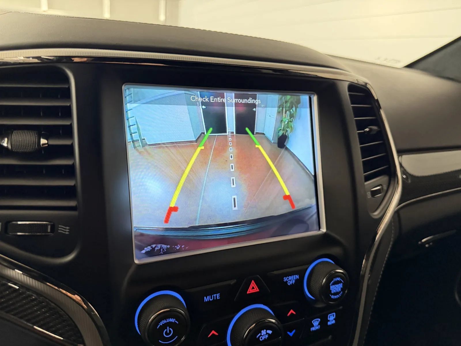 Used 2018 Jeep Grand Cherokee Trackhawk AWD/4WD image 29