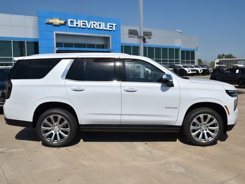 New 2026 Chevrolet Tahoe Premier image 3