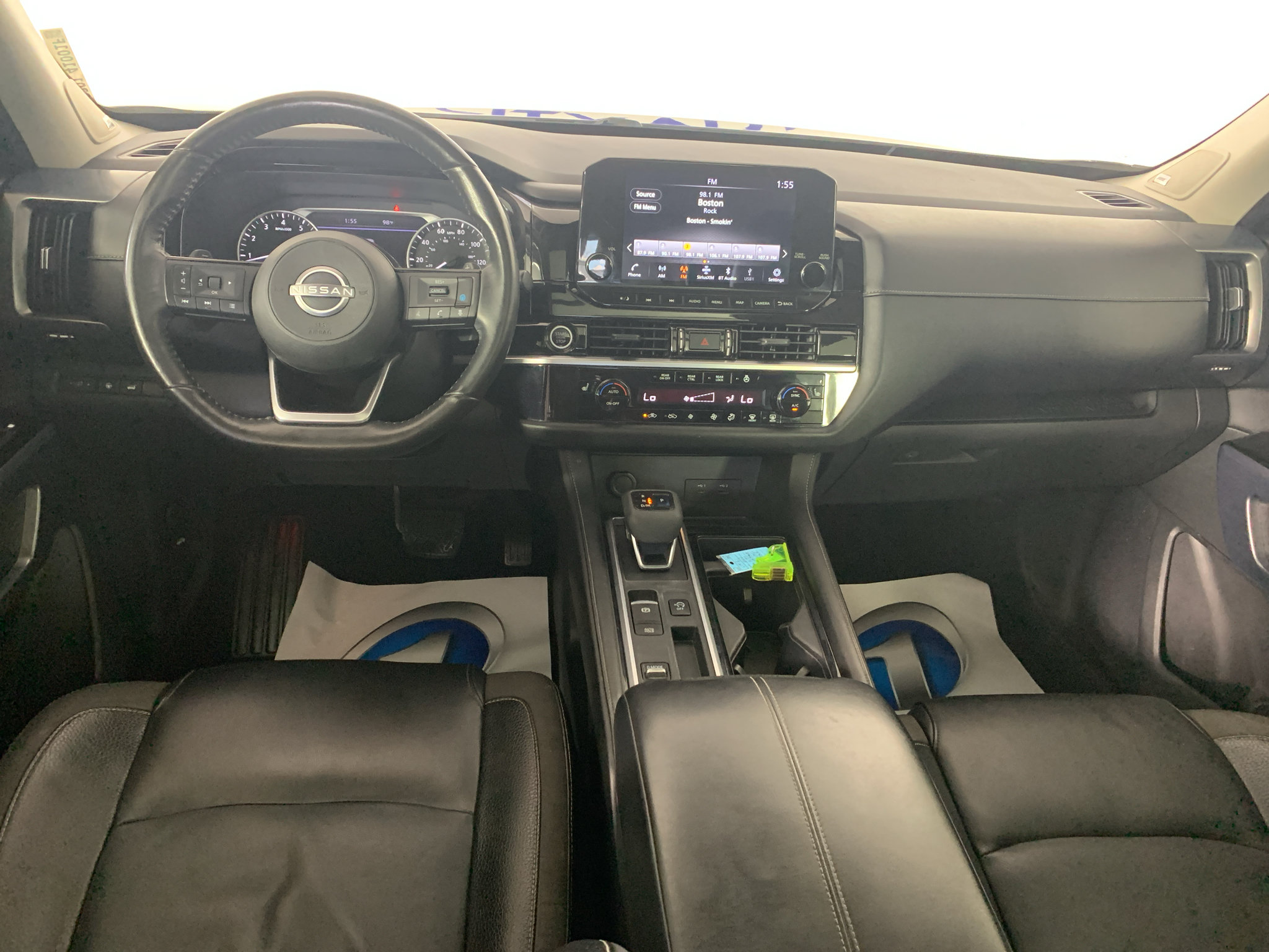 Used 2022 Nissan Pathfinder SL w/ SL Premium Package FWD image 32