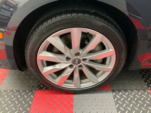 Used 2017 Audi A4 2.0T Premium image 6