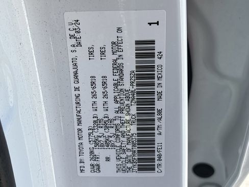 Used 2024 Toyota Tacoma TRD Sport image 31