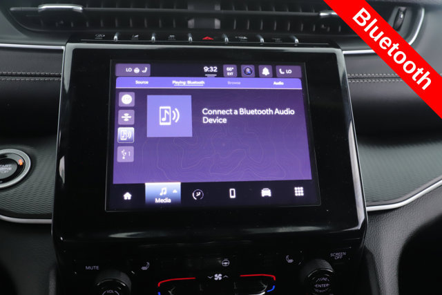 Used 2025 Jeep Grand Cherokee Altitude AWD/4WD image 5