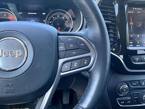 Used 2019 Jeep Cherokee Limited w/ Luxury Group AWD/4WD image 12