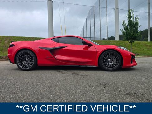 Used 2024 Chevrolet Corvette Z06 RWD image 2
