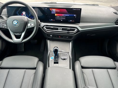 Certified 2023 BMW i4 eDrive35 image 17