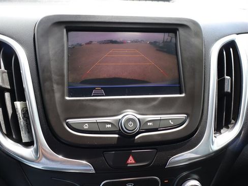 Used 2021 Chevrolet Equinox LT AWD/4WD image 24