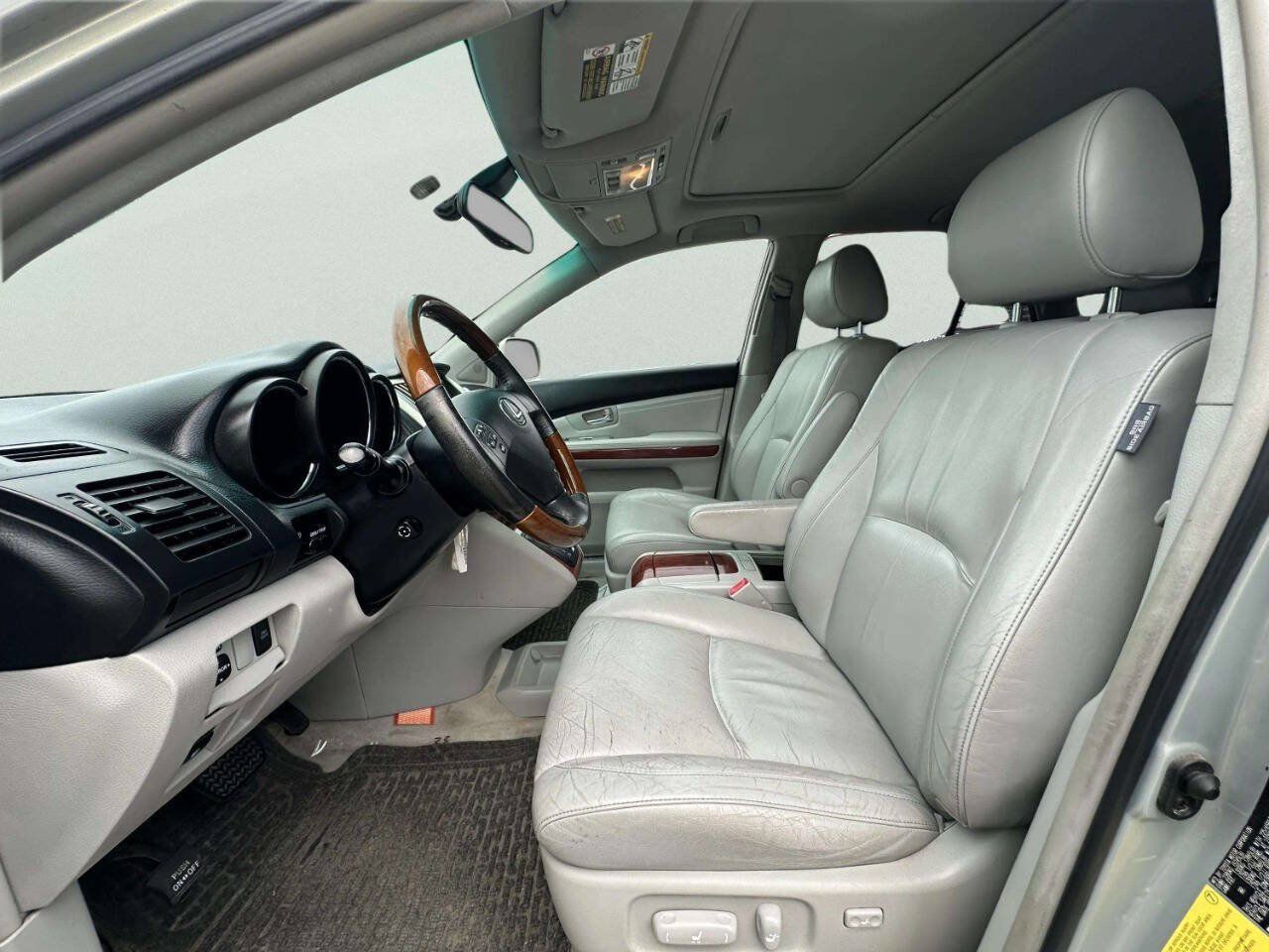 Used 2004 Lexus RX 330 AWD w/ Premium Pkg image 16