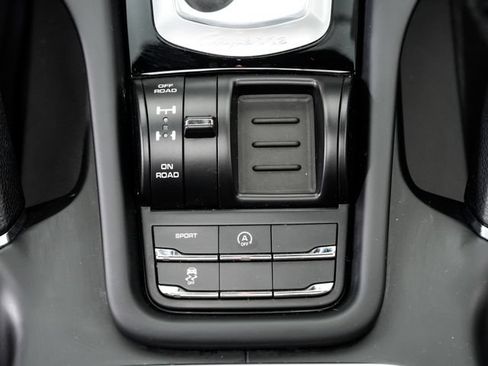 Certified 2018 Porsche Cayenne Platinum Edition AWD/4WD image 21