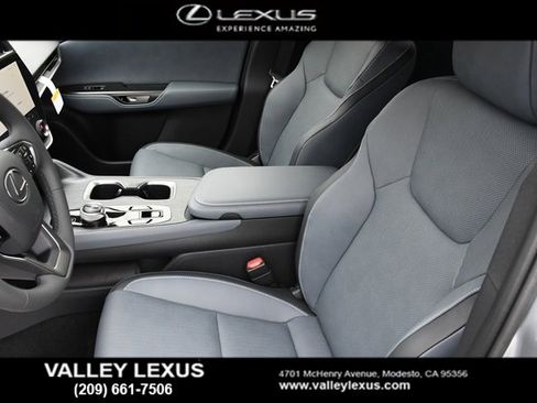 New 2026 Lexus RZ 350e image 8