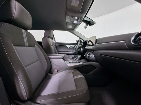 Used 2025 Chevrolet Blazer LT FWD image 31