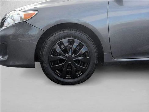 Used 2012 Toyota Corolla LE image 23