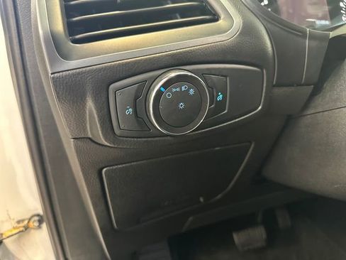 Used 2018 Ford Edge SE AWD/4WD image 21