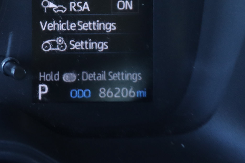 Used 2020 Toyota Corolla LE w/ Carpet Mat Package (TMS) FWD image 21
