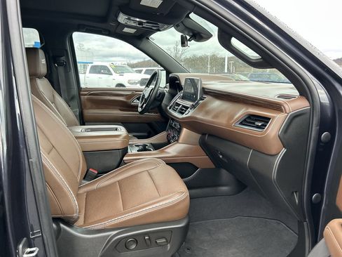 Used 2023 Chevrolet Tahoe High Country image 14