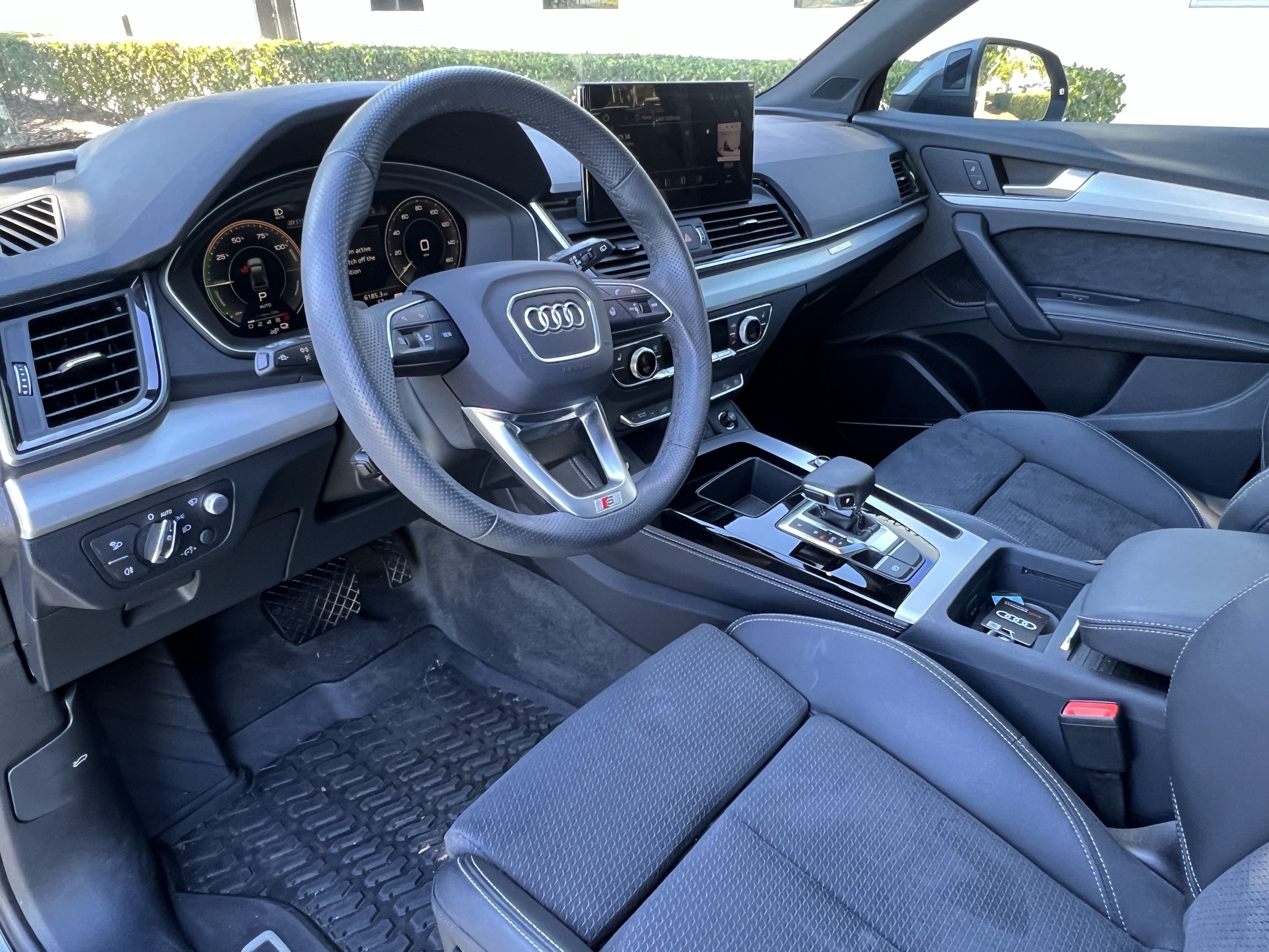 Used 2024 Audi Q5 e Prestige AWD/4WD image 17