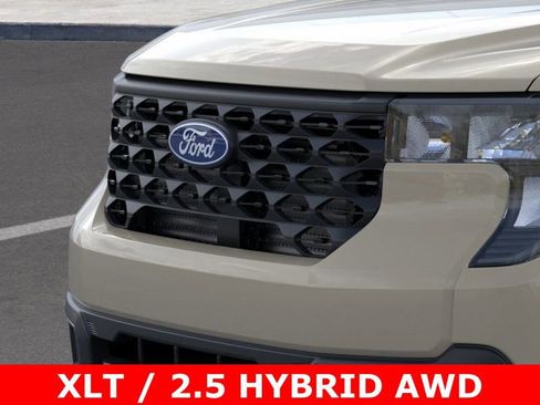 New 2025 Ford Maverick XLT w/ Equipment Group 301A image 18