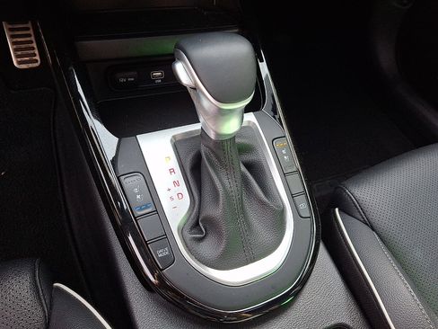 Used 2023 Kia Forte GT-Line w/ GT-Line Premium Package FWD image 16