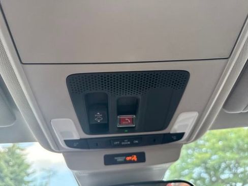 Used 2024 Honda Accord EX image 25