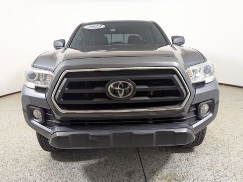 Used 2023 Toyota Tacoma SR5 RWD image 2