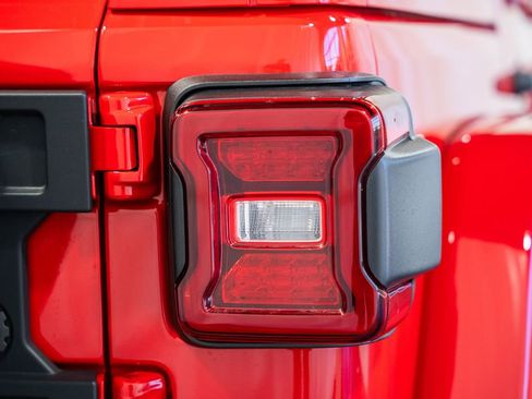 New 2026 Jeep Wrangler Unlimited Rubicon AWD/4WD image 6
