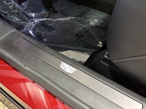 Used 2025 Cadillac Optiq Luxury 1 w/ LPO, Floor Liner Package image 23