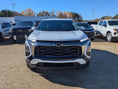 New 2026 Chevrolet Equinox ACTIV w/ Safety and Technology Package image 6