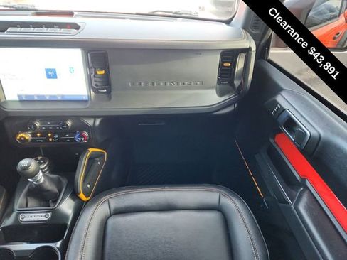 Used 2024 Ford Bronco Badlands image 19