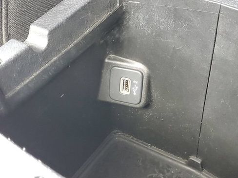 Used 2019 Jeep Wrangler Sport AWD/4WD image 24