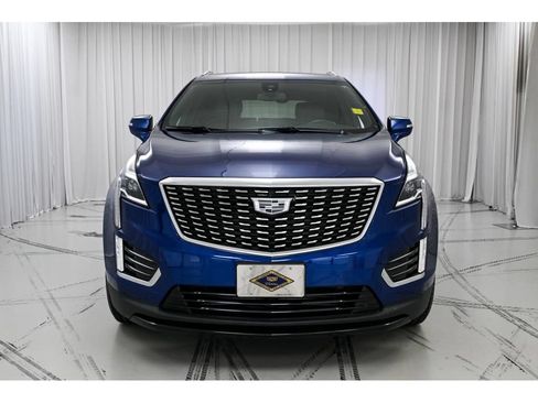 Used 2024 Cadillac XT5 Luxury FWD image 3