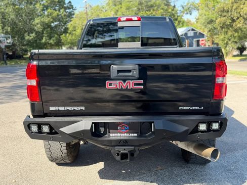 Used 2016 GMC Sierra 2500 Denali w/ Duramax Plus Package AWD/4WD image 6