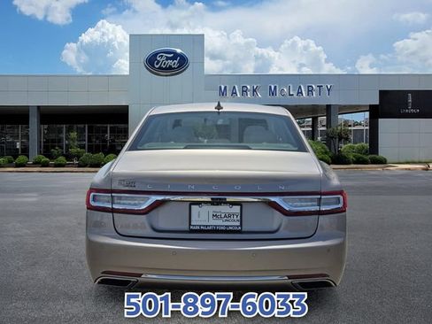 Used 2020 Lincoln Continental w/ Premium Package FWD image 4