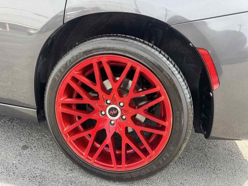 Used 2018 Dodge Charger R/T image 6
