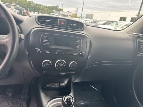 Used 2016 Kia Soul image 15