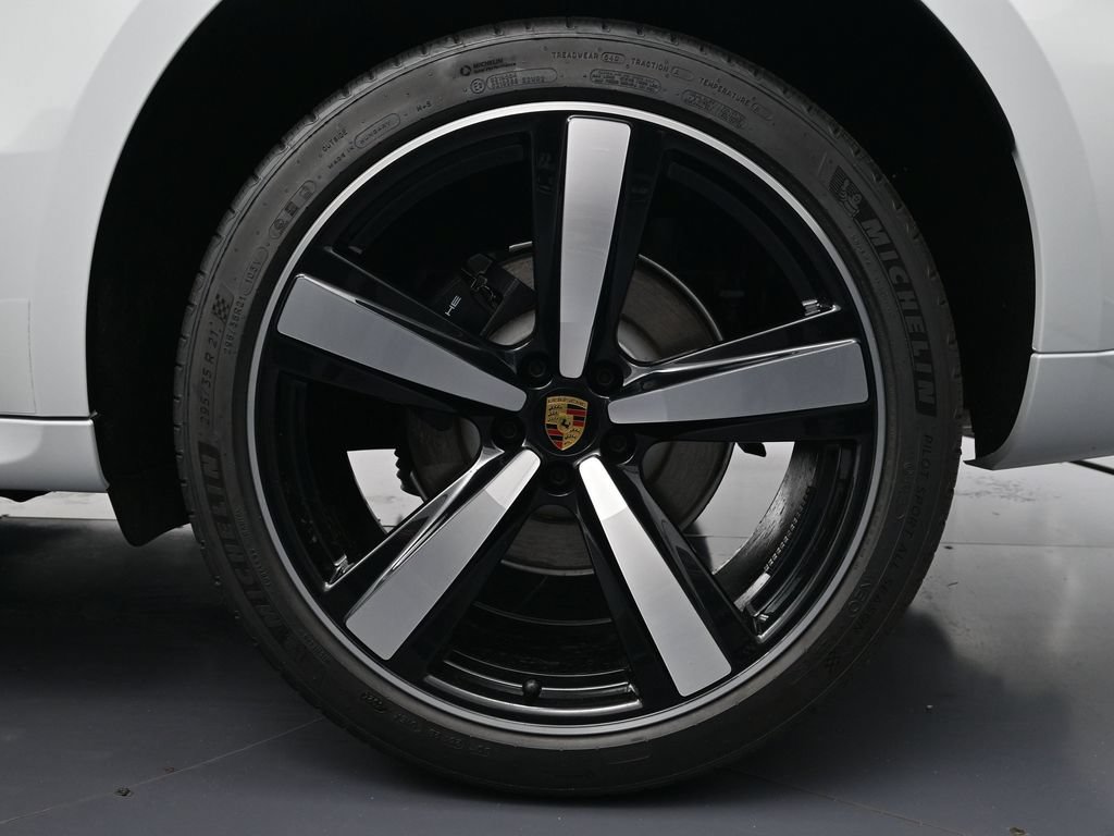 Certified 2026 Porsche Macan AWD/4WD image 26
