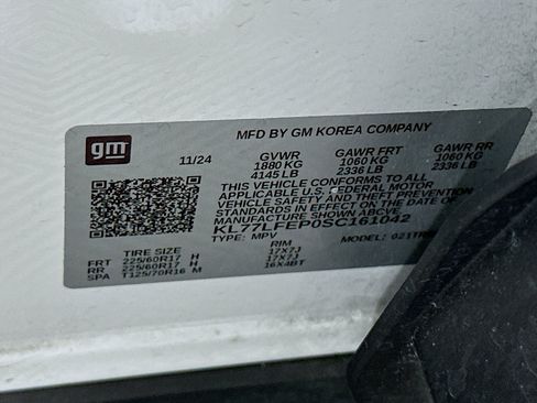 Used 2025 Chevrolet Trax LS FWD image 12