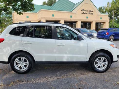 Used 2010 Hyundai Santa Fe GLS FWD image 3