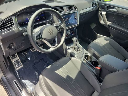 Used 2023 Volkswagen Tiguan SE R-Line FWD image 22