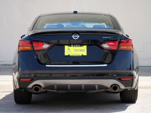 Used 2022 Nissan Altima 2.5 SR w/ Midnight Edition Package FWD image 10