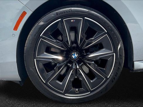 Used 2023 BMW 740i RWD image 28
