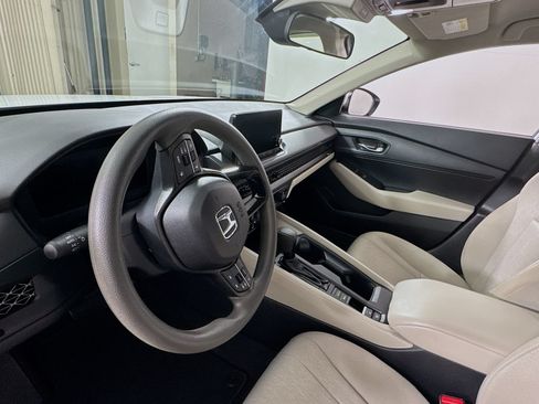 Used 2023 Honda Accord LX image 10