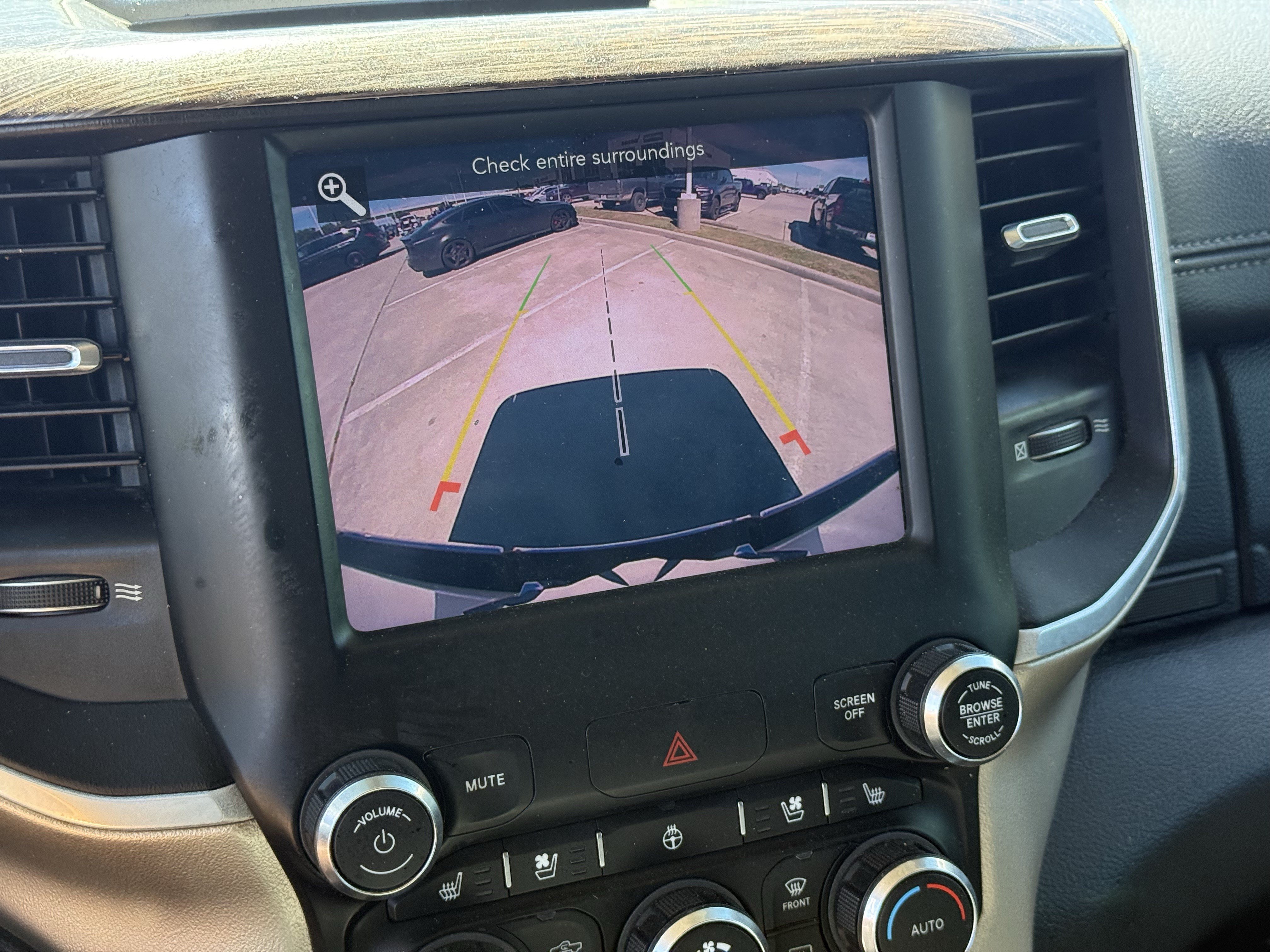 Used 2020 RAM 1500 Laramie w/ Off Road Group AWD/4WD image 21